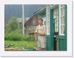 P1030370 * Pater Andreas hilft beim Einglasen der Fenster * 612 x 461 * (50KB)